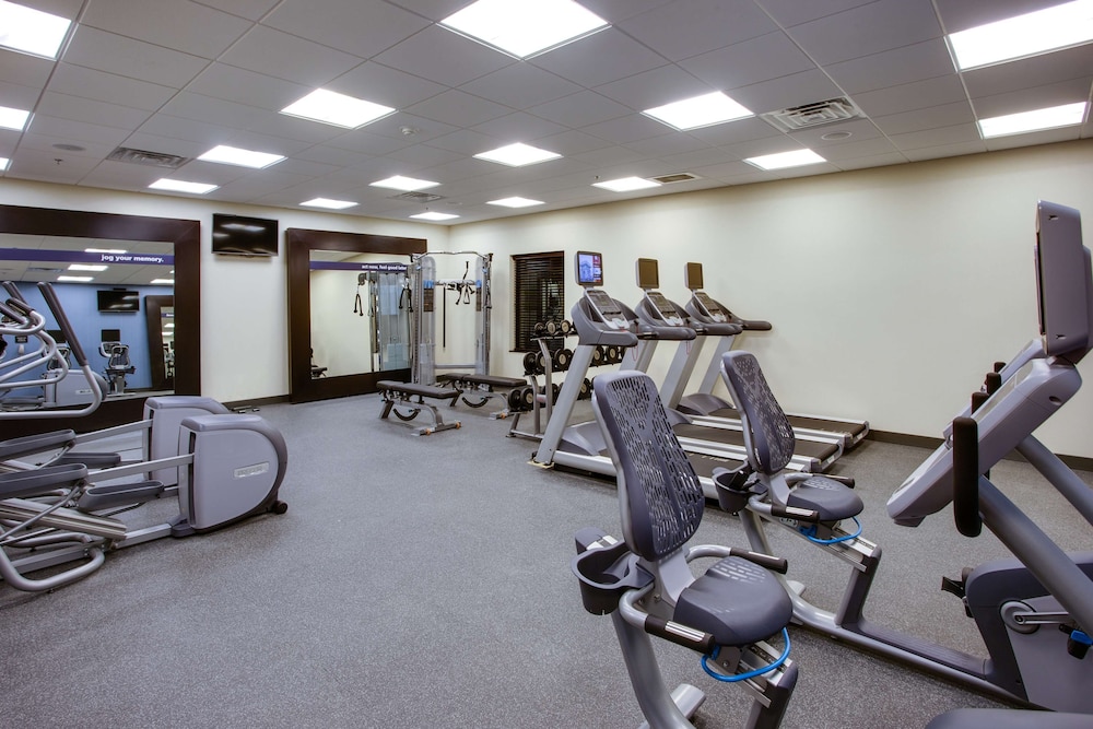 hampton inn and suites philadelphia bensalem