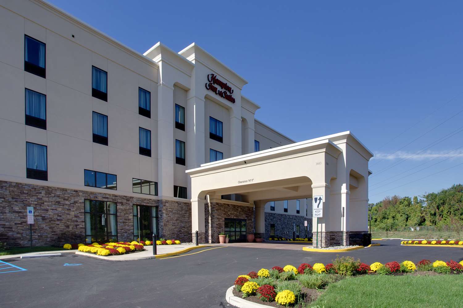 hampton inn and suites philadelphia bensalem