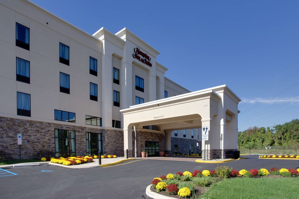 hampton inn and suites philadelphia bensalem