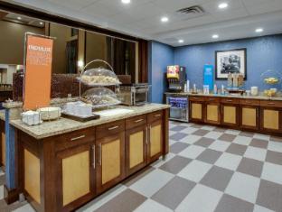 hampton inn and suites philadelphia bensalem