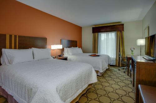 hampton inn and suites philadelphia bensalem
