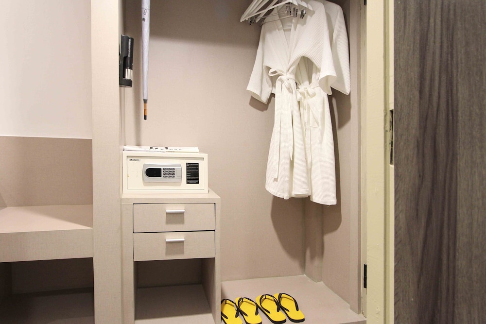 pooh beach resort and spa