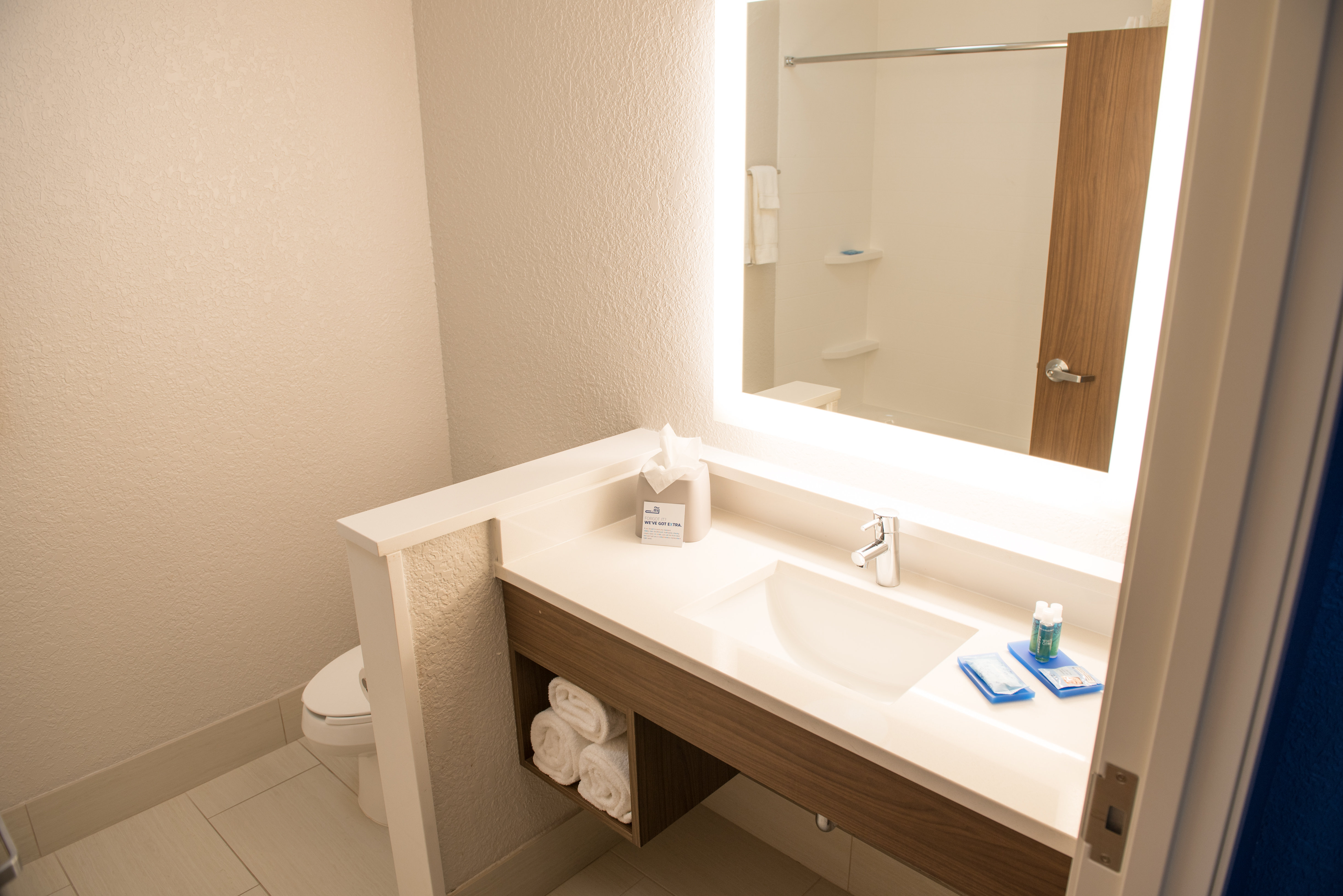 holiday inn express and suites dayton southwest by ihg