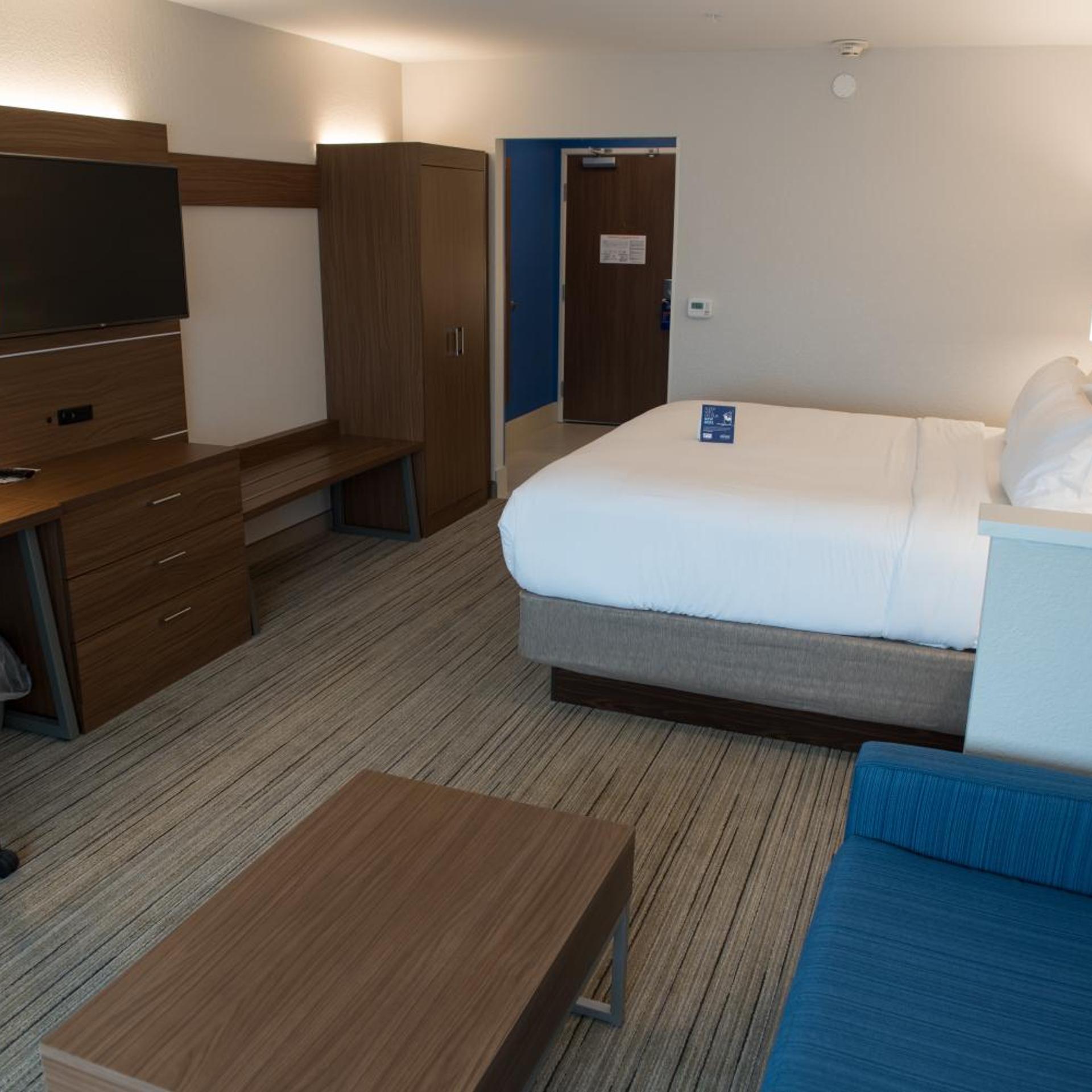 holiday inn express and suites dayton southwest by ihg