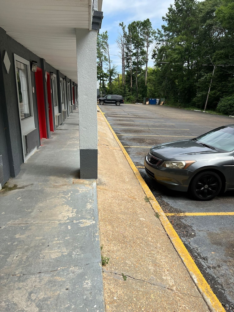 oyo hotel jackson south i 55