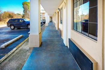 oyo hotel jackson south i 55