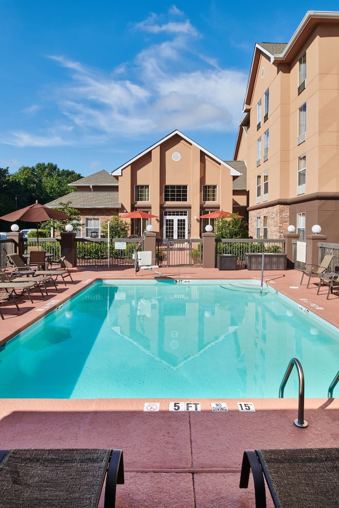hampton inn and suites chapel hill durham area