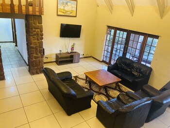 full moon guest house