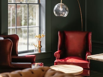 Hotel Ursa,United States Of America>>Orono,2.5 star