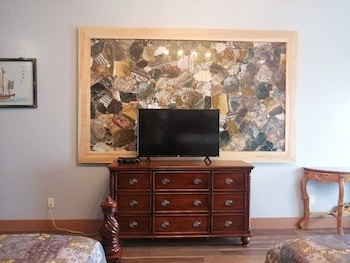 digby sailboat suites