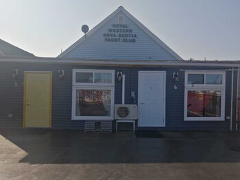 digby sailboat suites