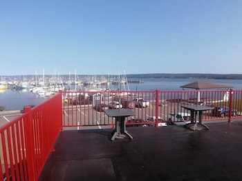 digby sailboat suites