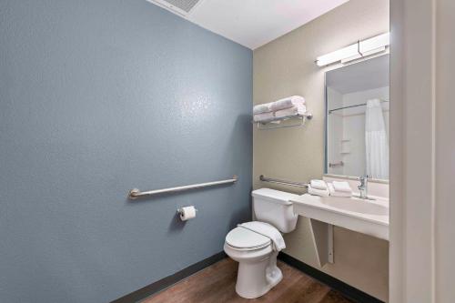 extended stay america suites charlotte university place