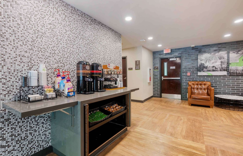extended stay america suites charlotte university place