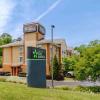 extended stay america suites charlotte university place