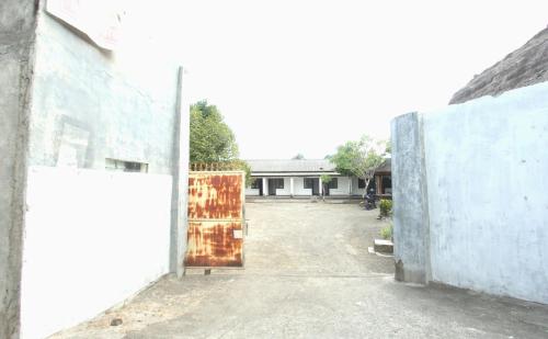 oyo 93002 kost gayus
