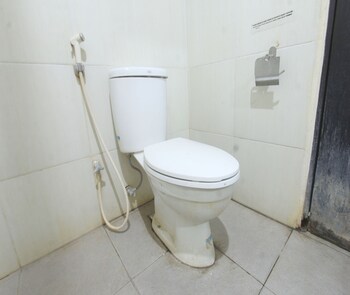oyo 93002 kost gayus