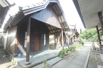 oyo 93002 kost gayus