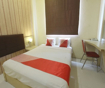 oyo 93002 kost gayus