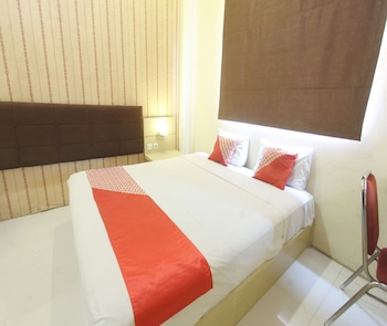oyo 93002 kost gayus