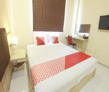 oyo 93002 kost gayus
