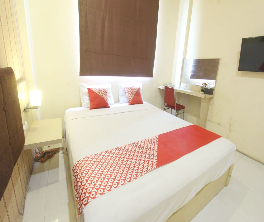oyo 93002 kost gayus