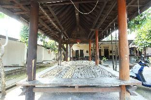 oyo 93002 kost gayus