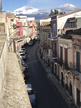 motta palace apartments and rooms