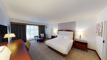 hilton charlotte uptown