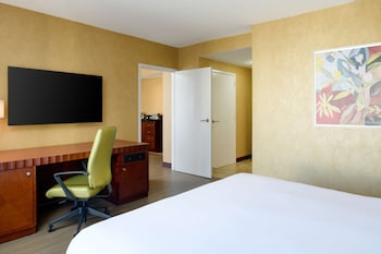 hilton charlotte uptown