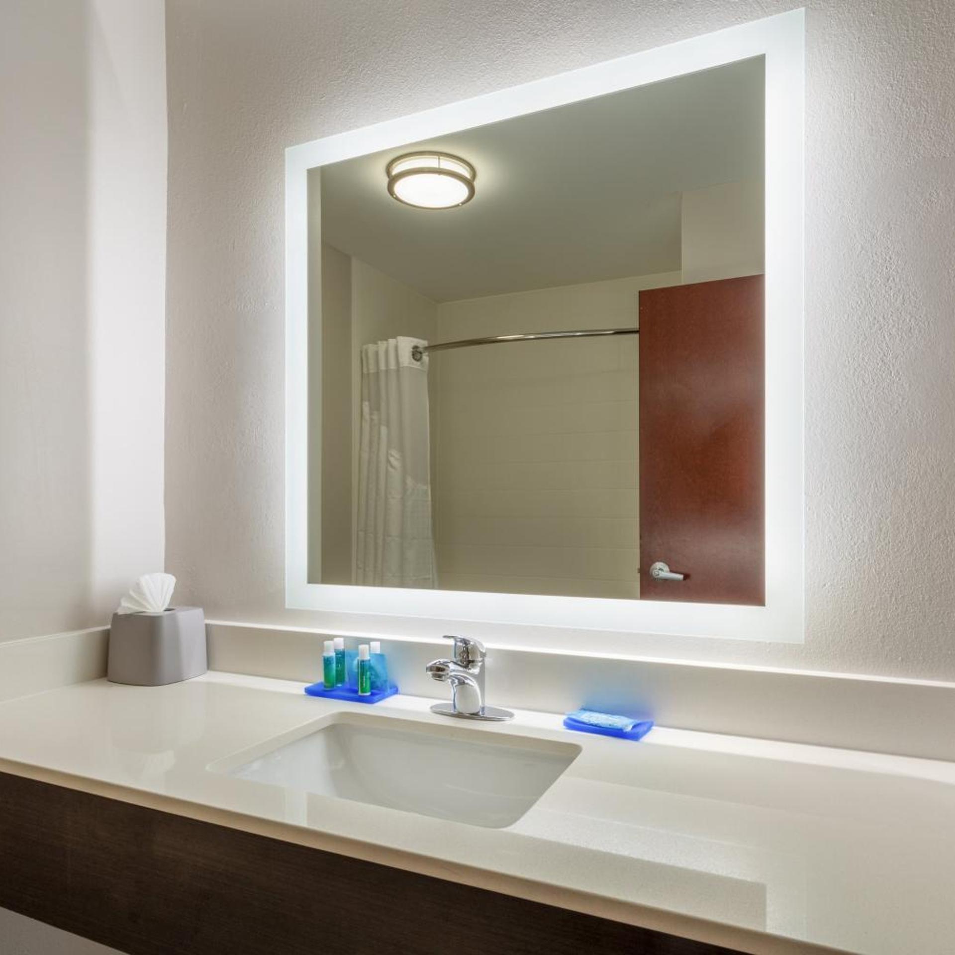 holiday inn express hotel and suites charlotte arrowood by ihg