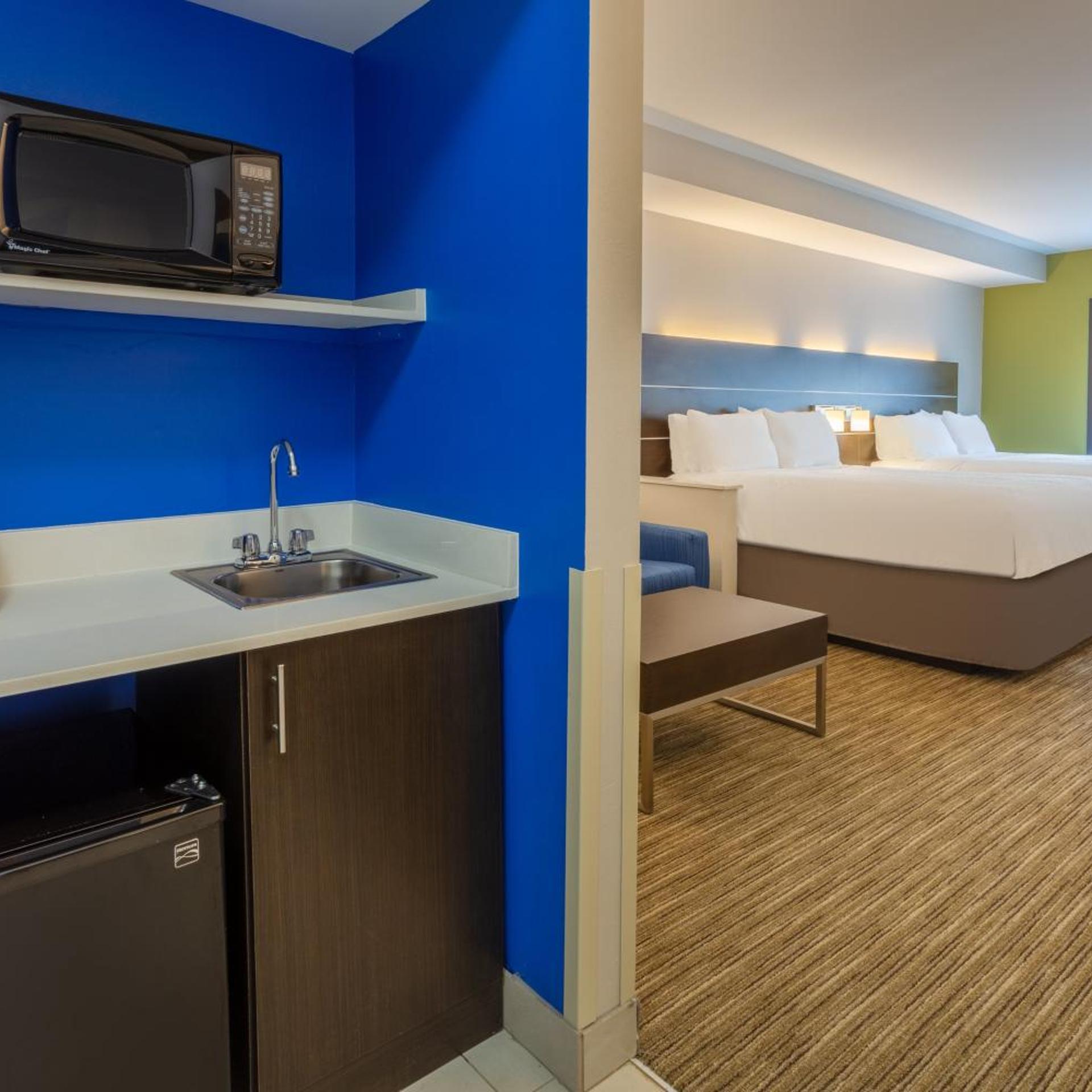 holiday inn express hotel and suites charlotte arrowood by ihg