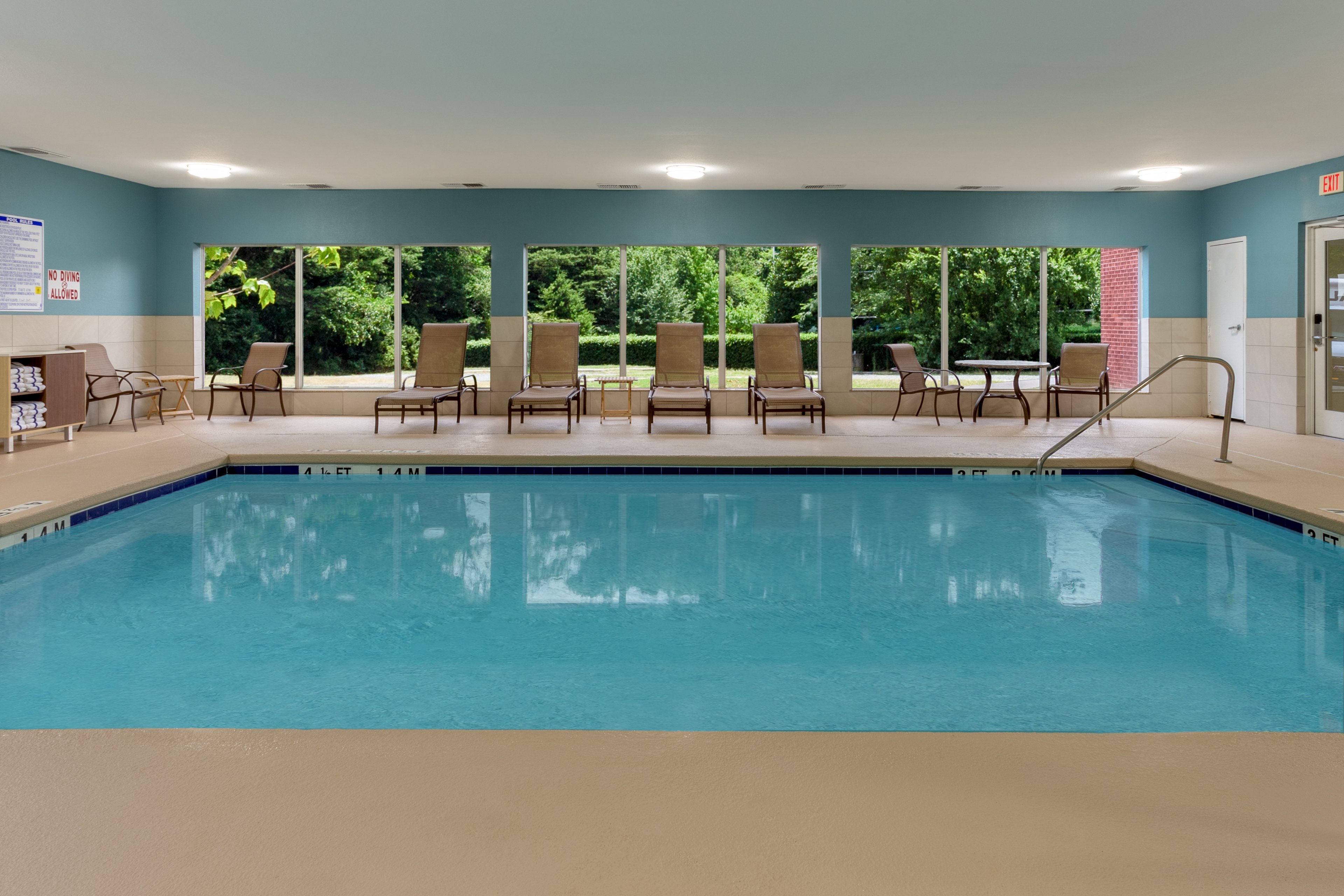 holiday inn express hotel and suites charlotte arrowood by ihg