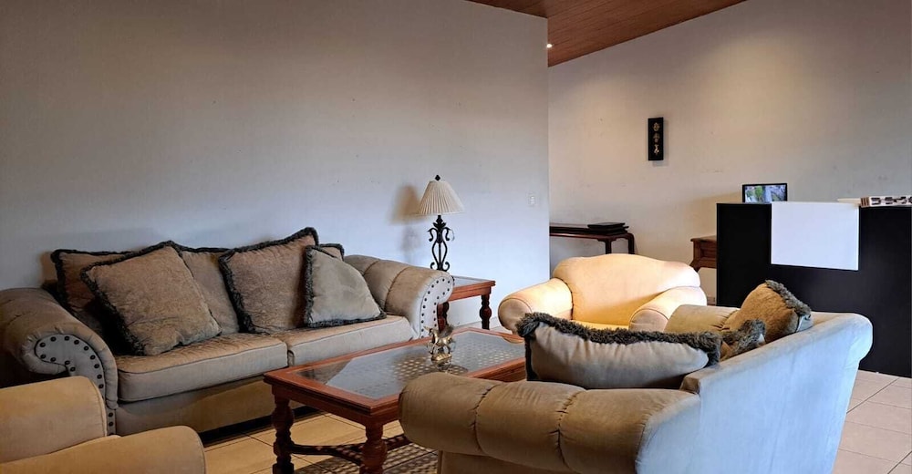 kartagus guest house