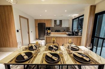 floral court hotel and residence sukhumvit