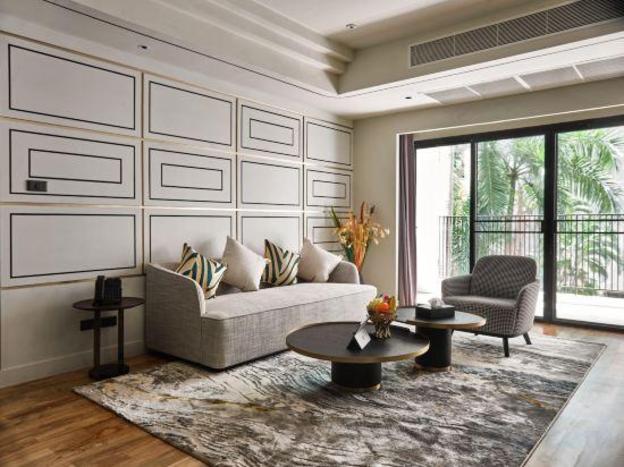 floral court hotel and residence sukhumvit