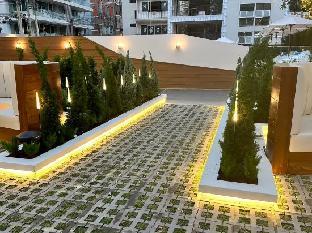 floral court hotel and residence sukhumvit