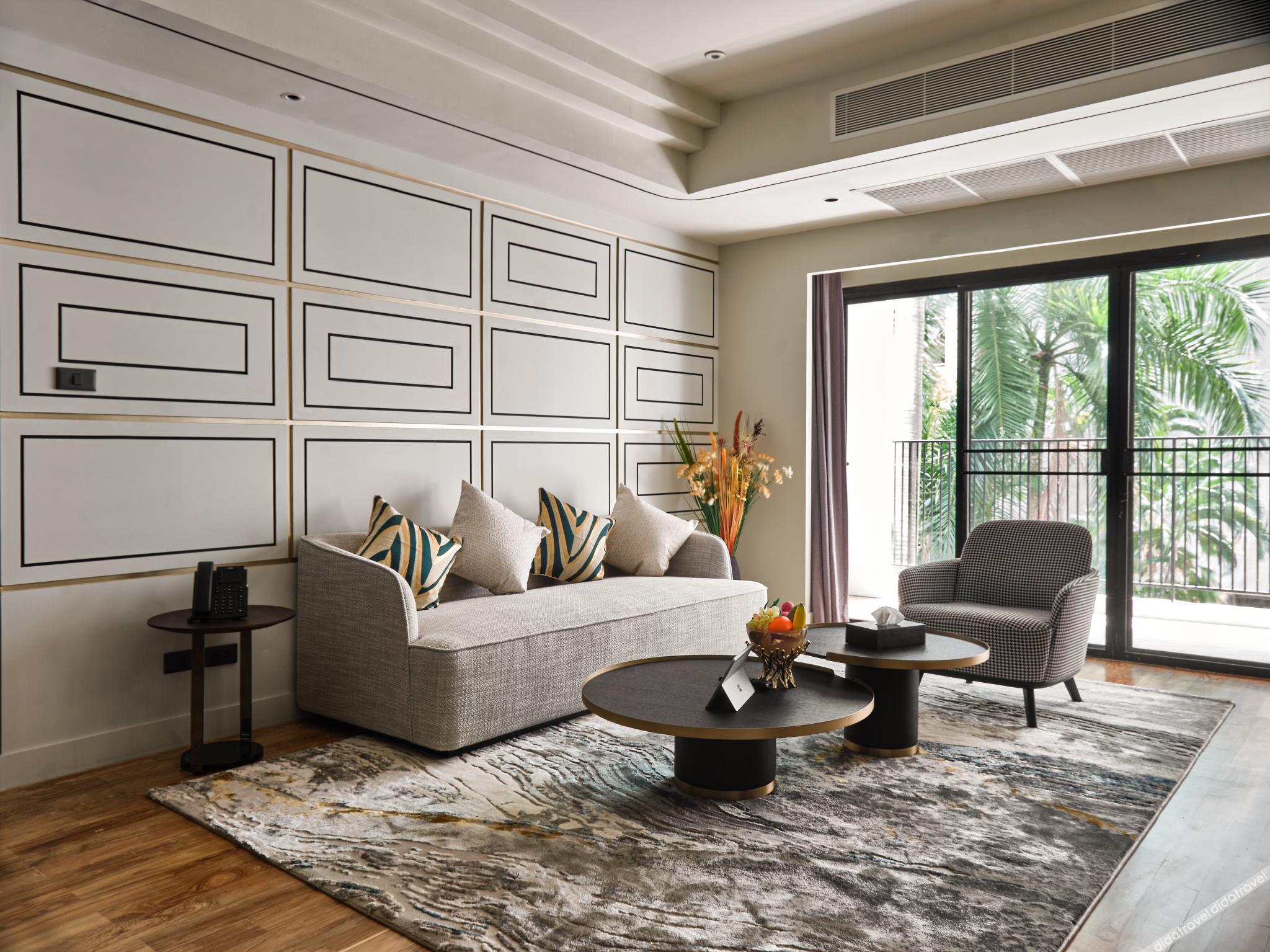 floral court hotel and residence sukhumvit