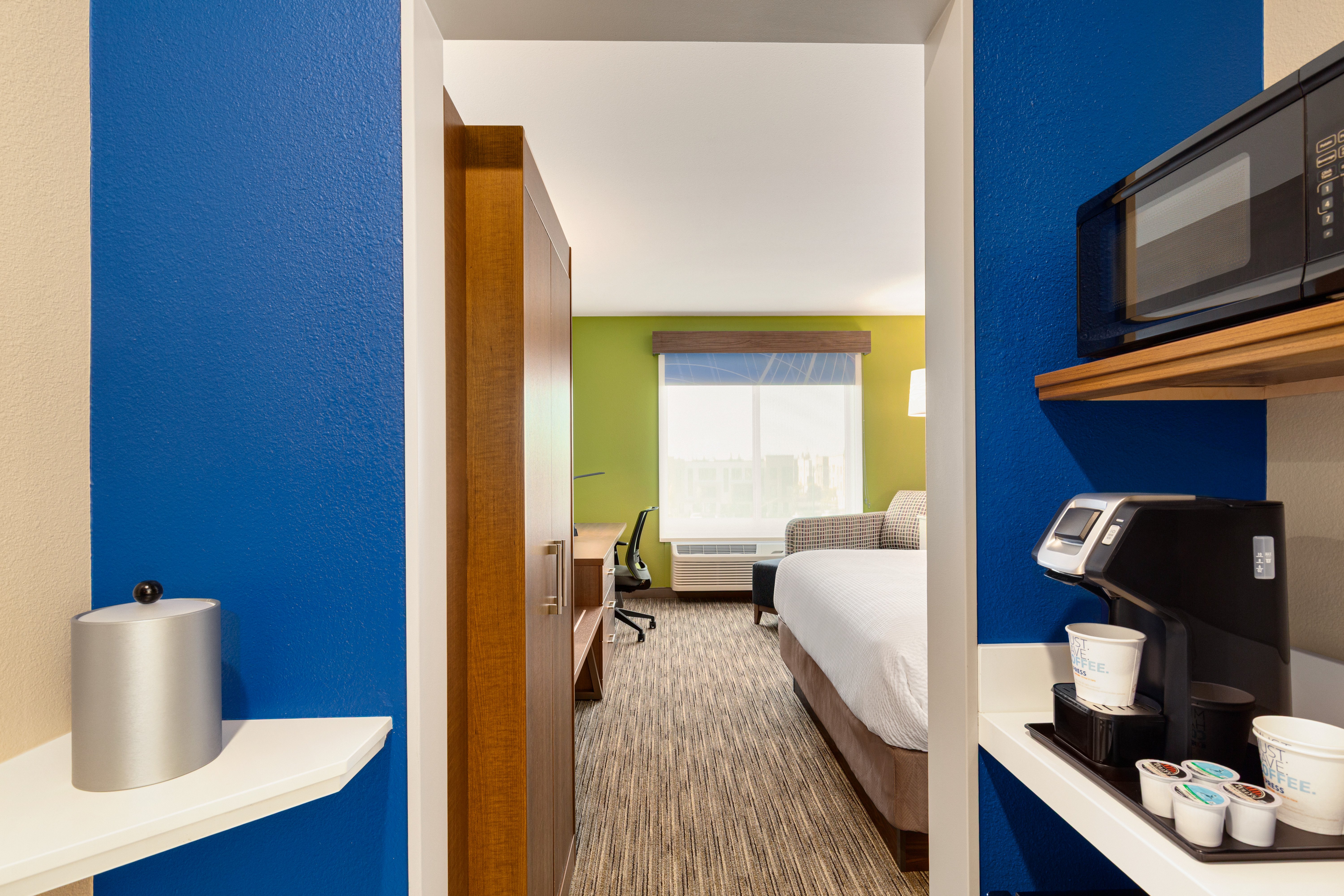 holiday inn express and suites hayward an ihg hotel