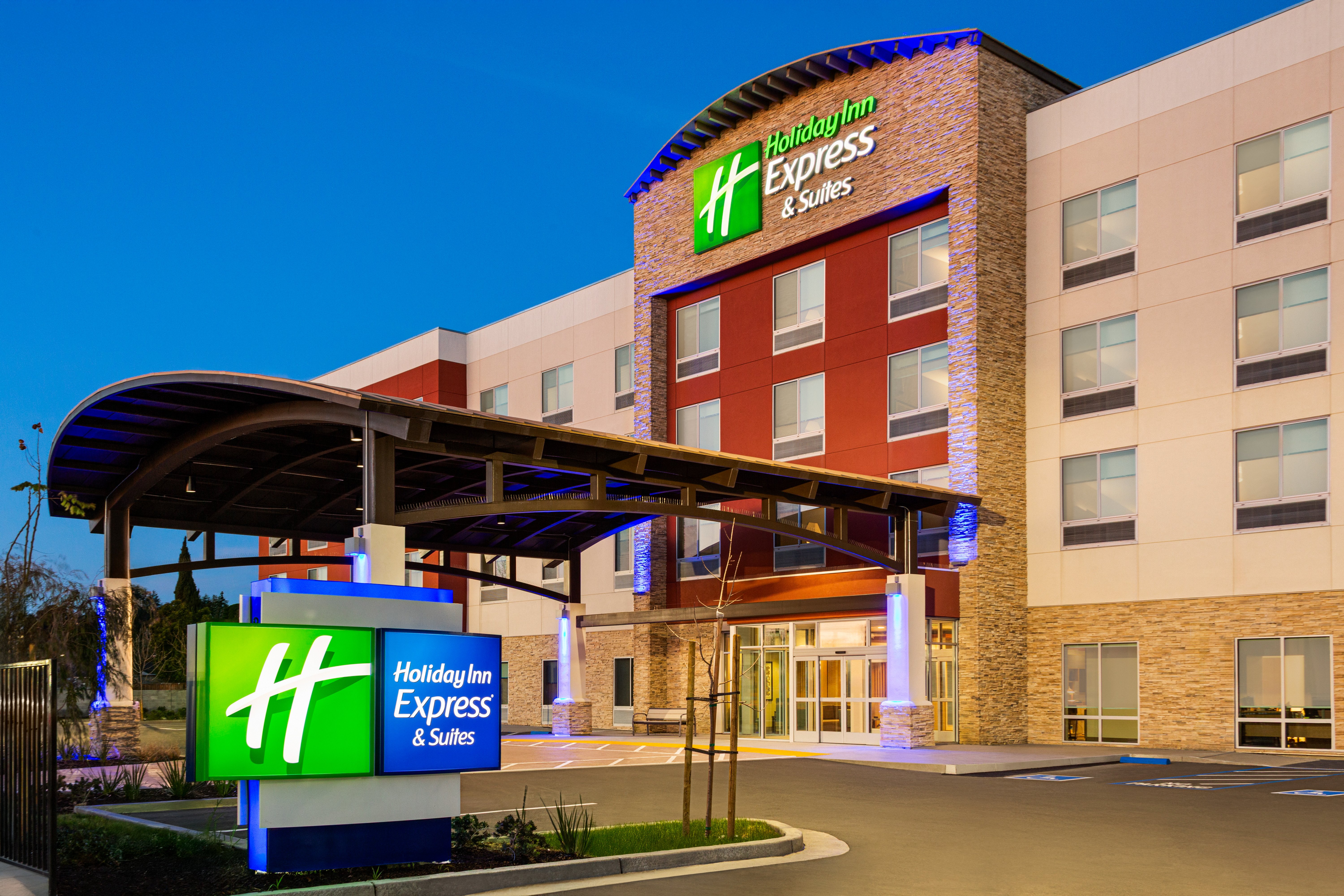 holiday inn express and suites hayward an ihg hotel