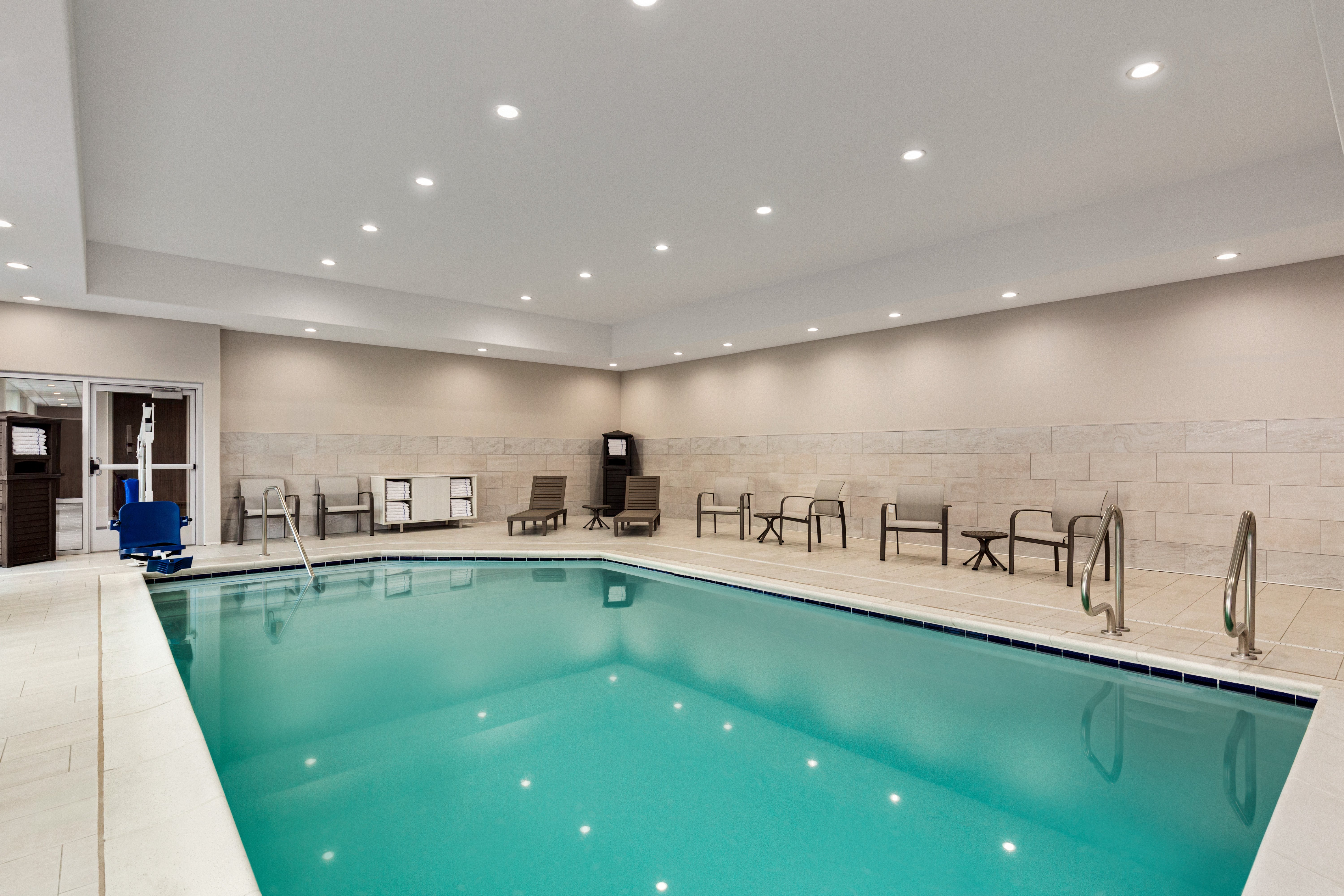 holiday inn express and suites hayward an ihg hotel