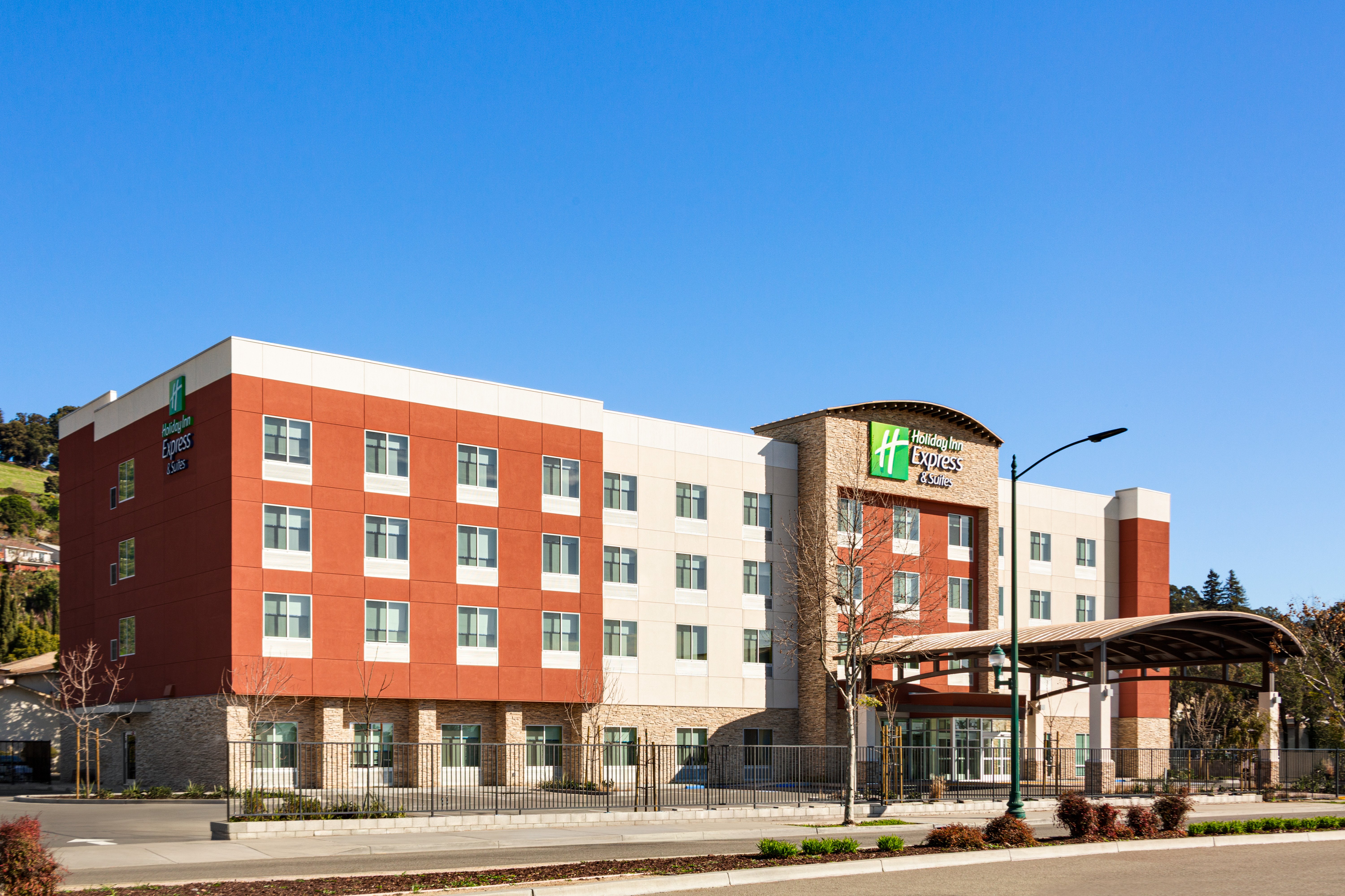 holiday inn express and suites hayward an ihg hotel