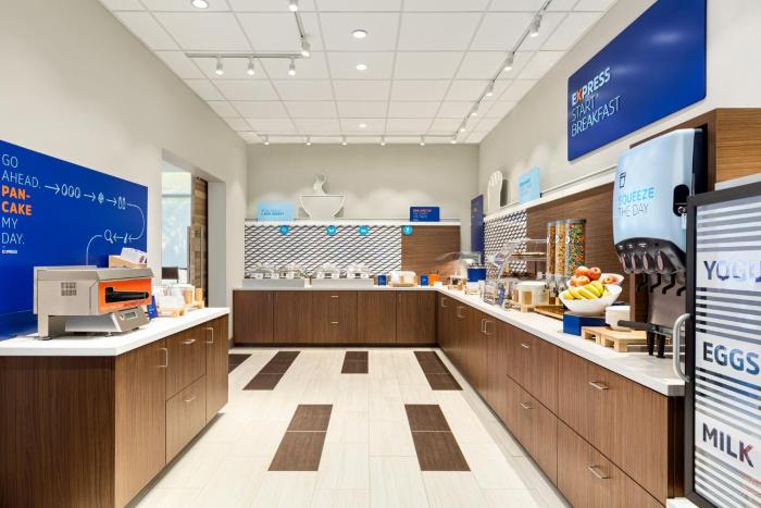 holiday inn express and suites hayward an ihg hotel