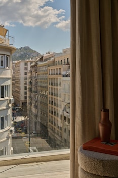 vision omonia