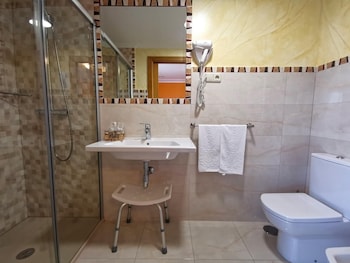 hotel linares