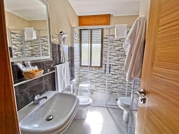 hotel linares