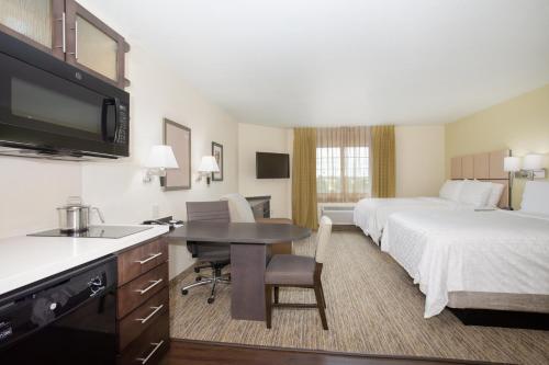 candlewood suites cheyenne by ihg