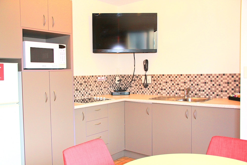 298 westside motor lodge