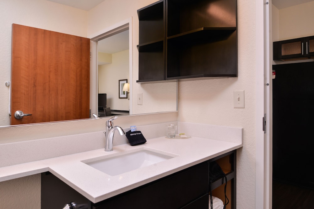 candlewood suites terre haute by ihg
