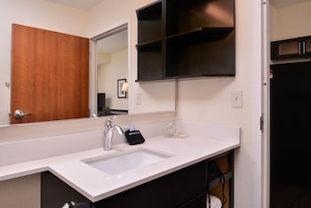 Candlewood Suites Terre Haute By Ihg,Indianapolis>>Brazil,3 star